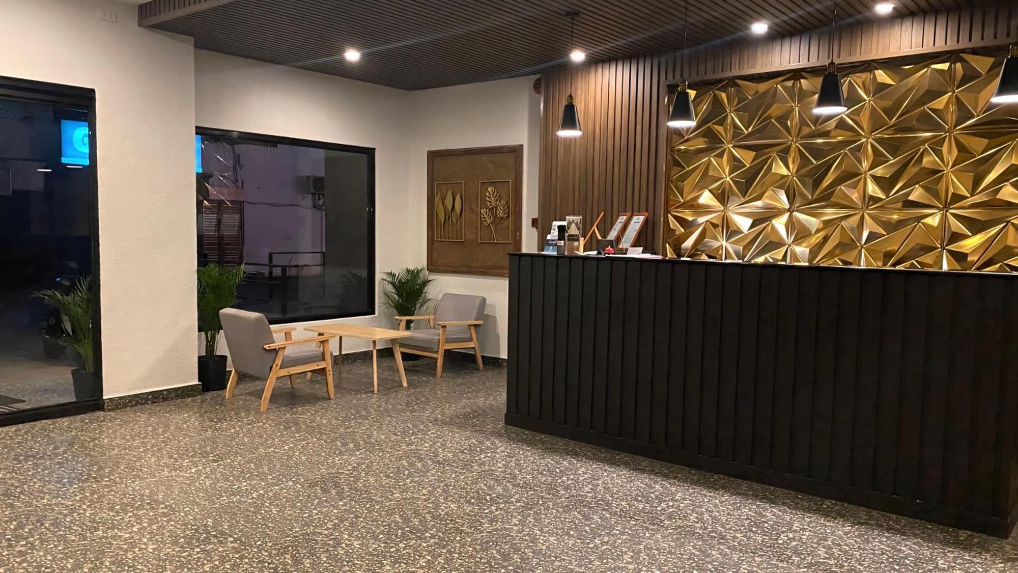 Rudolfo Suites Roxas City Eksteriør bilde